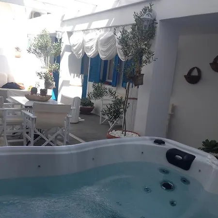 Iokasti * Fira (Santorini)